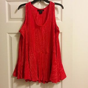 PLUS SIZE Red top